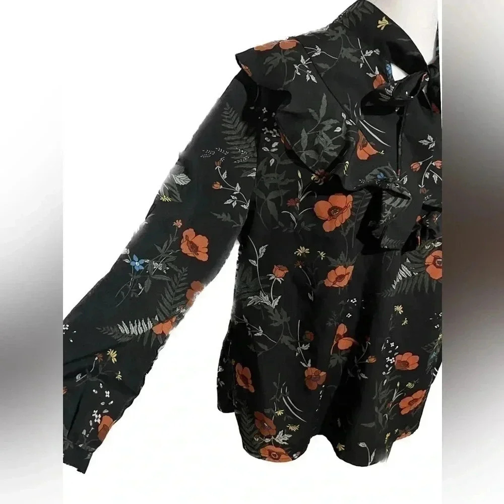 L.N.V black floral long sleeve top medium - Picture 2 of 10